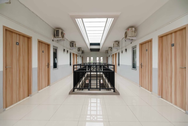 レッドドアーズ シャリア ニア スタシウン LRT ブミ スリウァヤ