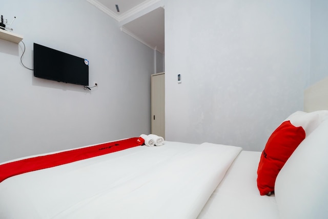 レッドドアーズ シャリア ニア スタシウン LRT ブミ スリウァヤ