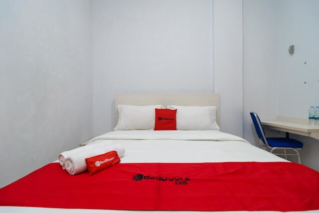 レッドドアーズ シャリア ニア スタシウン LRT ブミ スリウァヤ