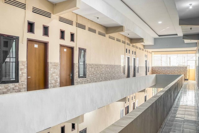 レッドドアーズ アット ジャラン カプテン ムスリム メダン