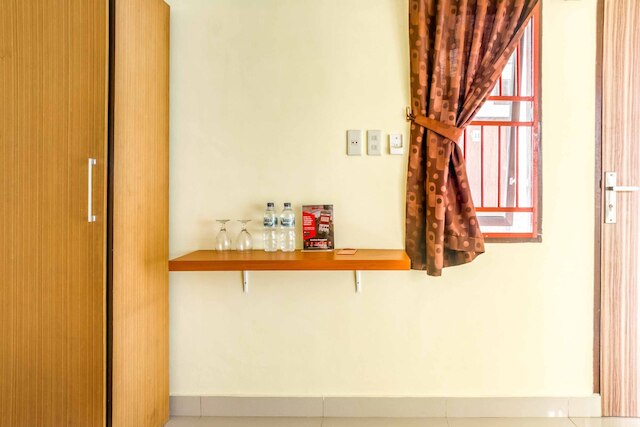 レッドドアーズ アット ジャラン カプテン ムスリム メダン