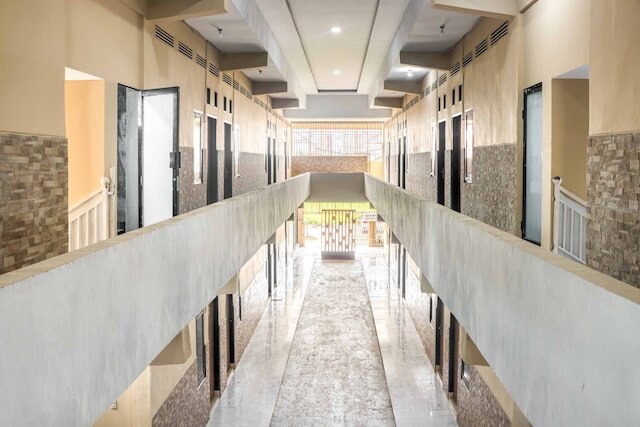 レッドドアーズ アット ジャラン カプテン ムスリム メダン