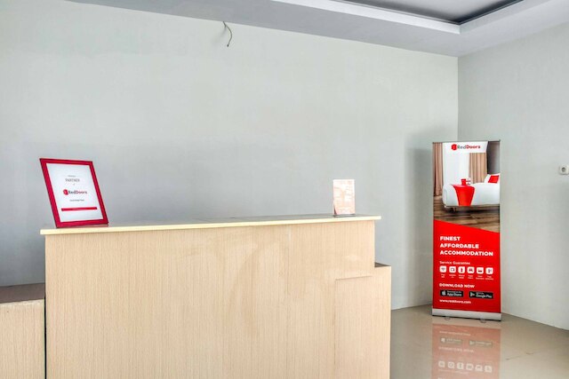 レッドドアーズ アット ジャラン カプテン ムスリム メダン