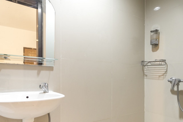 クールコスト アット ナクラ ストリート スミニャック