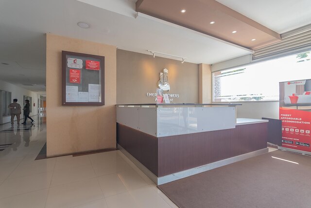 レッドドアーズ アパートメント アット エメラルド タワーズ バンドン