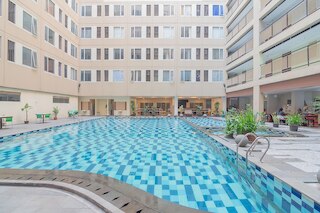 レッドドアーズ アパートメント アット エメラルド タワーズ バンドン