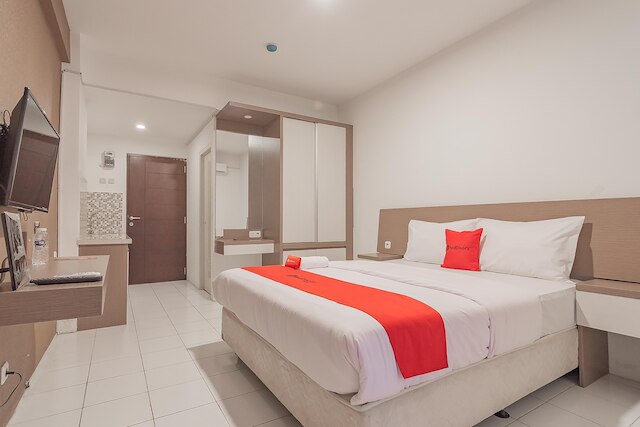 レッドドアーズ アパートメント アット エメラルド タワーズ バンドン