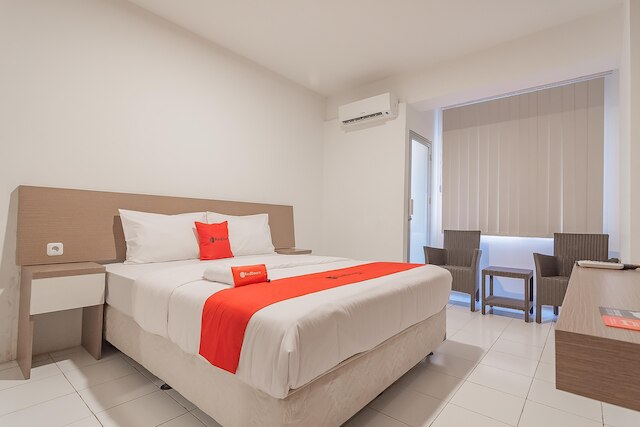 レッドドアーズ アパートメント アット エメラルド タワーズ バンドン