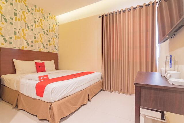 レッドドアーズ プラス アット シラジ サルマン サマリンダ