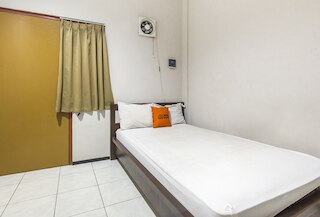 クールコスト シャリア アット ジャラン シシンガマンガラジャ スマラン