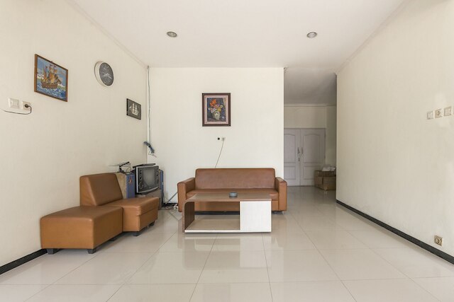 クールコスト シャリア アット ジャラン シシンガマンガラジャ スマラン