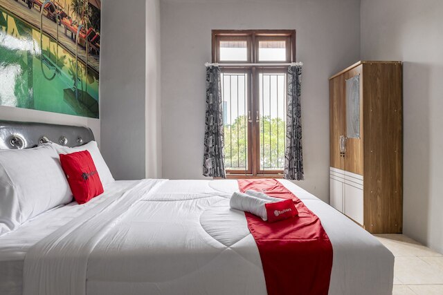 レッドドアーズ アット ジェムルサリ スラバヤ 2