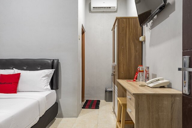 レッドドアーズ アット ジェムルサリ スラバヤ 2