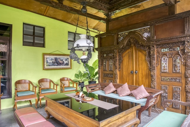 レッドドアーズ シャリア アット レンプヤンガン