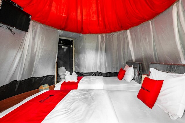 レッドドアーズ アット アパッチ キャンプ