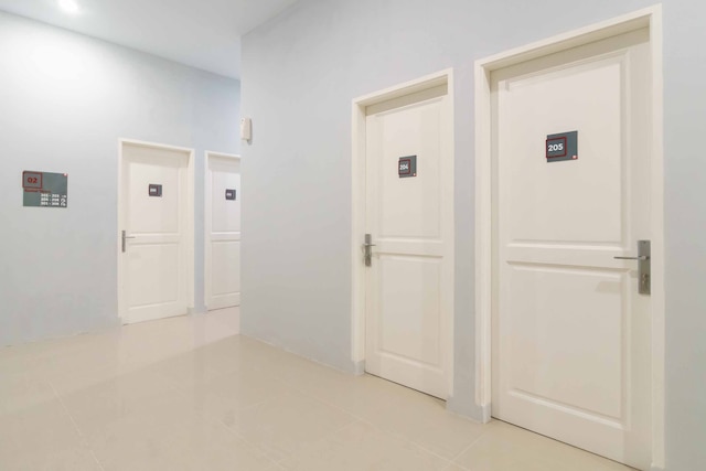 レッドドアーズ アット ヘルベティア メダン 2