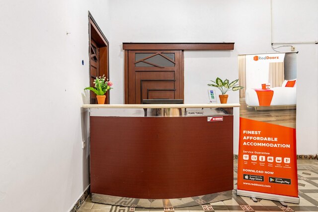 レッドドアーズ シャリア ニア ガジャヤナ スタジアム マラン