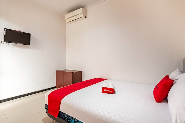 レッドドアーズ シャリア ニア ガジャヤナ スタジアム マラン