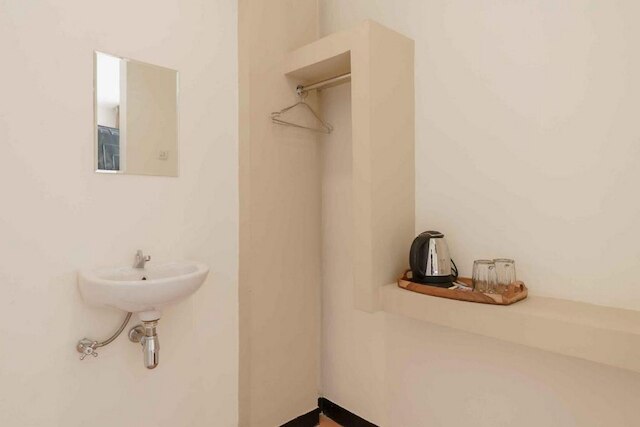 レッドドアーズ プラス ニア ミレニアム ICT センター メダン 2