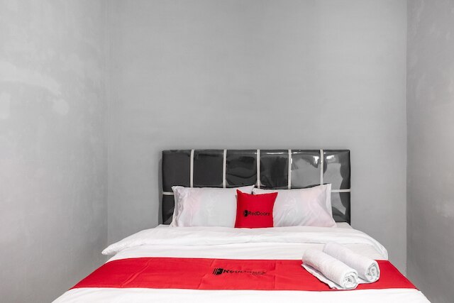 レッドドアーズ ニア マンハッタン スクエア メダン