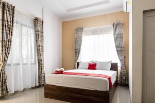 レッドドアーズ シャリア ニア スタディオン テラダン メダン