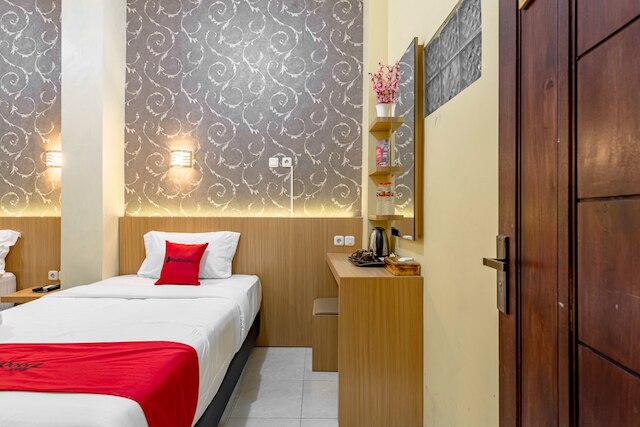 レッドドアーズ ニア ディノ パーク