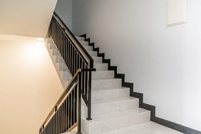 レッドドアーズ ニア リッポ モール プリ