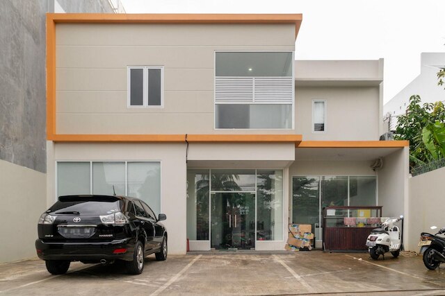 レッドドアーズ ニア リッポ モール プリ