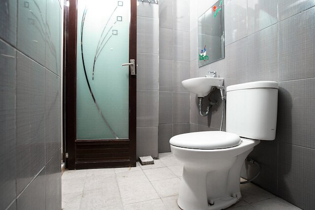 レッドドアーズ ニア パレンバン トレード センター 3