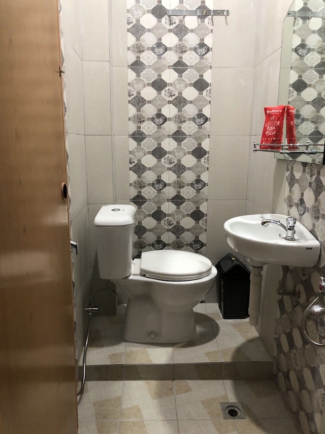 レッドドアーズ ニア シトラランド ガマ シティ メダン