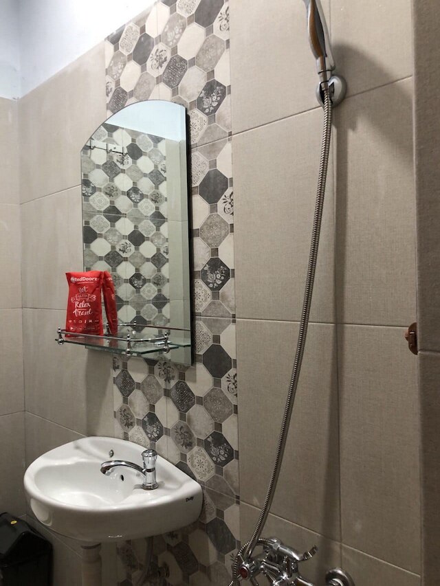 レッドドアーズ ニア シトラランド ガマ シティ メダン