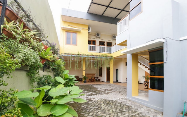 レッドドアーズ アット ジャラン ケダウン