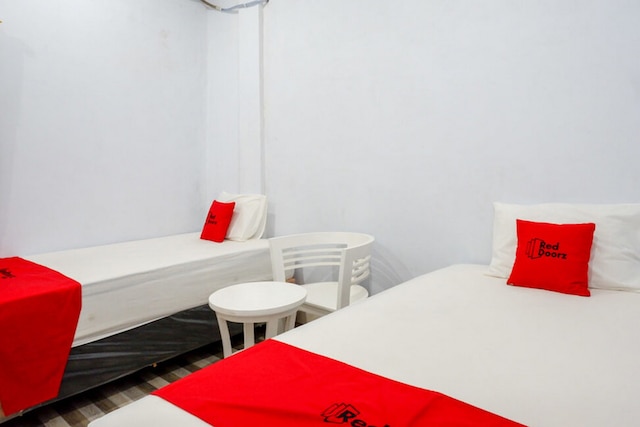 レッドドアーズ アット ジャラン アディヤクサ パナクカン