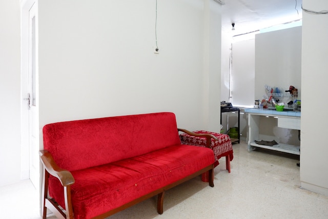 クールコスト フィーメール シャリア ニア UII タマン シスワ