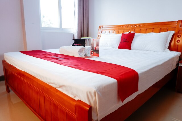 レッドドアーズ プラス ニア カメラ ラ ブリサ ラプラプ