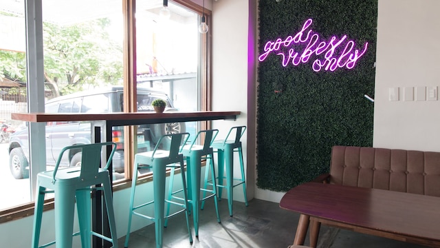 レッドドアーズ プラス アッ ディオラ ヴィラモンテ バコロド