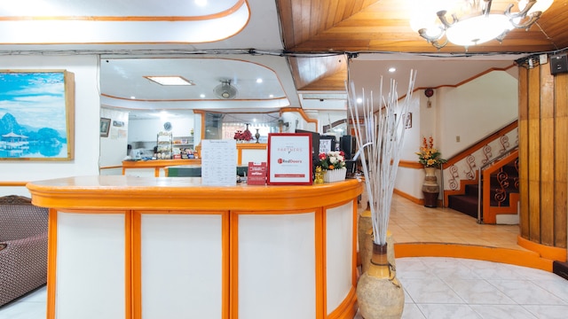 レッドドアーズ ニア イースト アベニュー メディカル センター