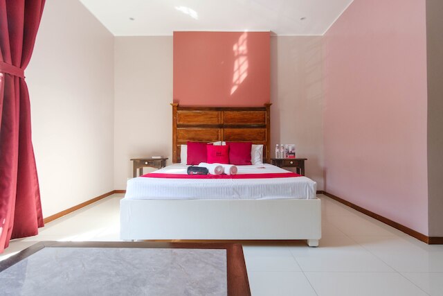 レッドドアーズ プラス アット ウエスト ノーティカル ロード プエルト ガレラ