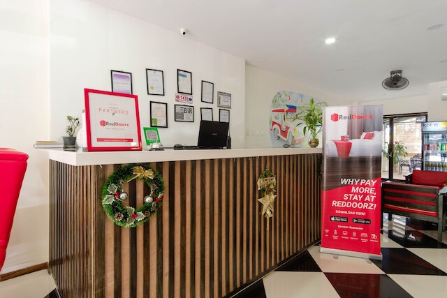 レッドドアーズ プラス アット ウエスト ノーティカル ロード プエルト ガレラ