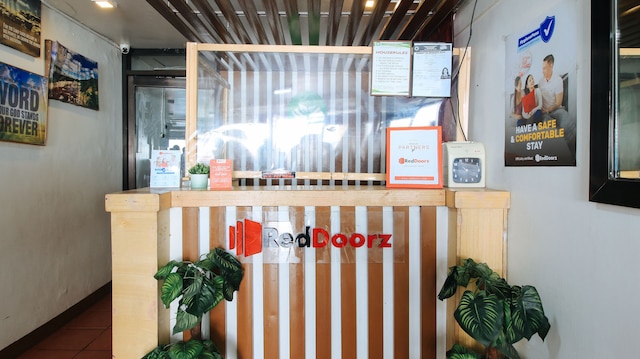 レッドドアーズ ニア オウワ パサイ