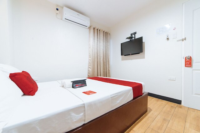 レッドドアーズ ット ロザリオ ストリート バコロド