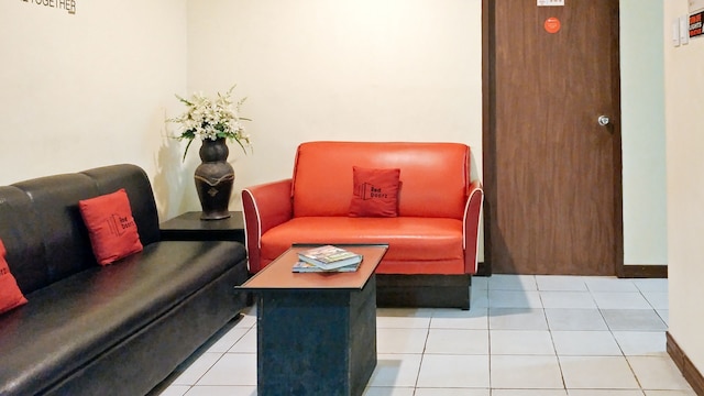 レッドドアーズ ニア バクレー ドライブ スーパー メトロ