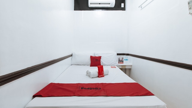 レッドドアーズ プラス アット ヴィラ グロリア タギッグ