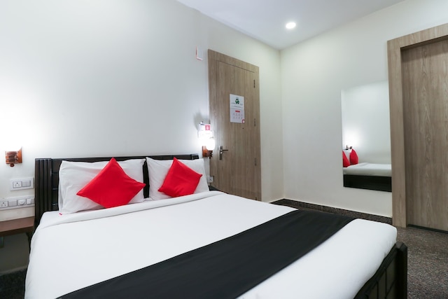 キャピタル O 67657 シュミア スイーツ