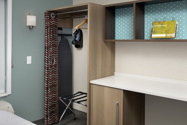 ホーム 2 スイーツ バイ ヒルトン マイアミ ドーラル ウエスト エアポート