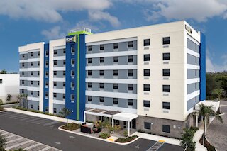 ホーム 2 スイーツ バイ ヒルトン マイアミ ドーラル ウエスト エアポート