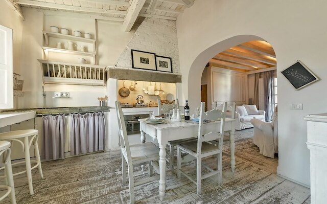 ホワイト ホーム バイ メガ