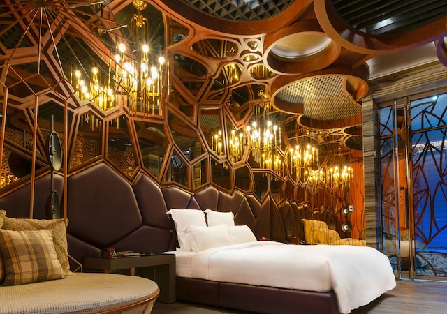 Royal Group Motel Jhong Hua Branch