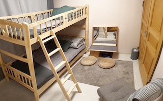 U Guesthouse 2 in Yeonnam Caters to Women - Hostel