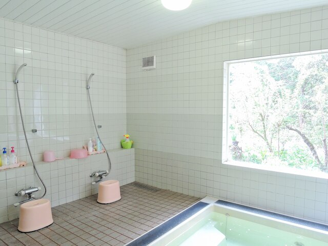 ペンション AKA-TOMBO